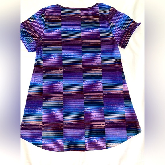 LuLaRoe Classic T-Shirt Size M - Picture 5 of 5